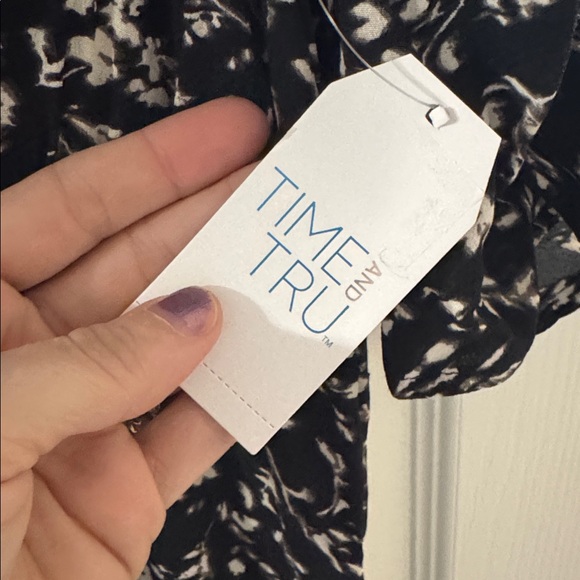 Time & Tru Spring Dress - Picture 4 of 7